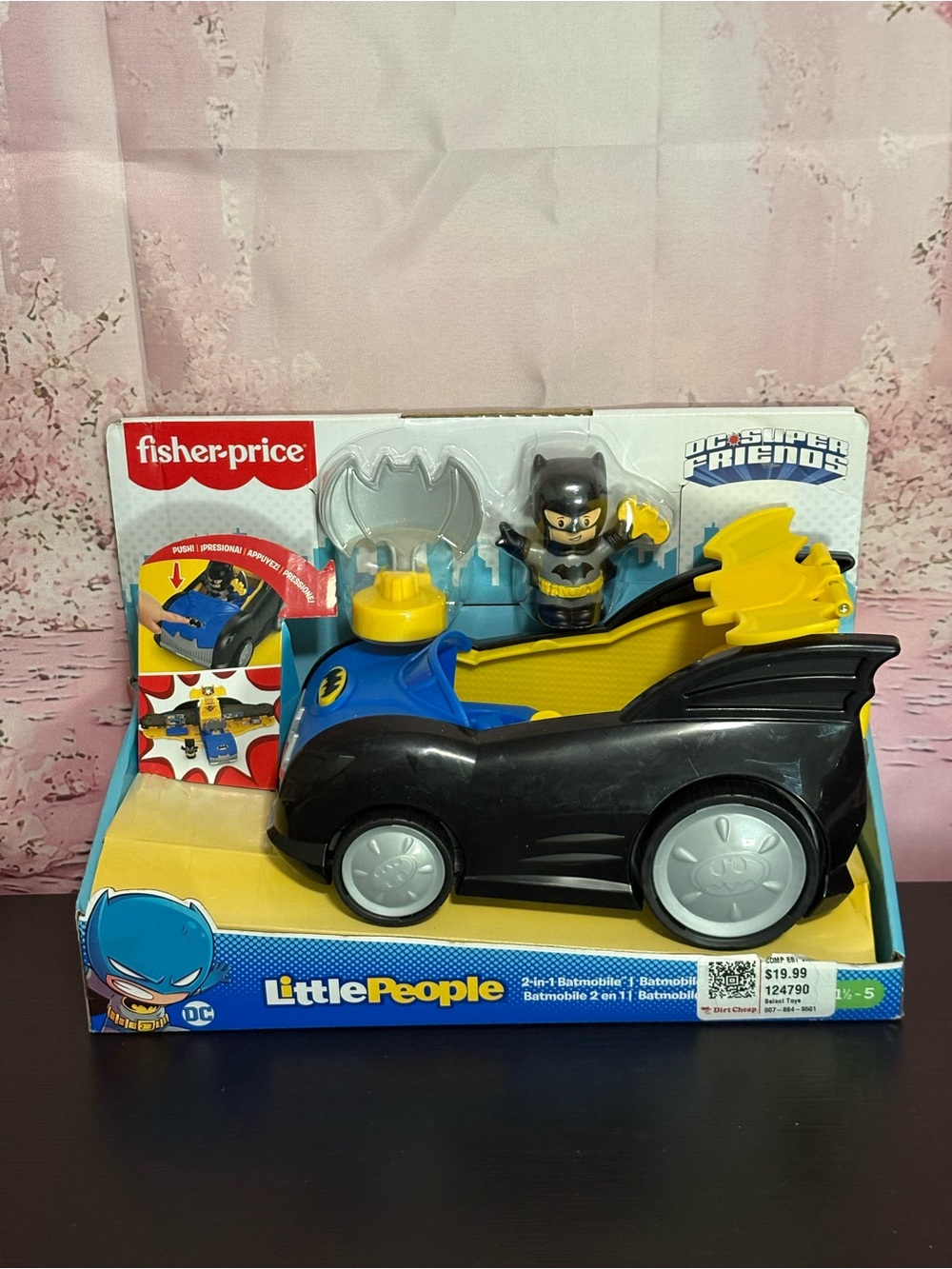 Fisher-Price Little People DC Super Friends 2 in the Batmobile Playset. New.